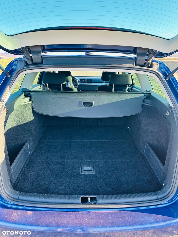 Volkswagen Passat 1.8 TSI Individual - 12