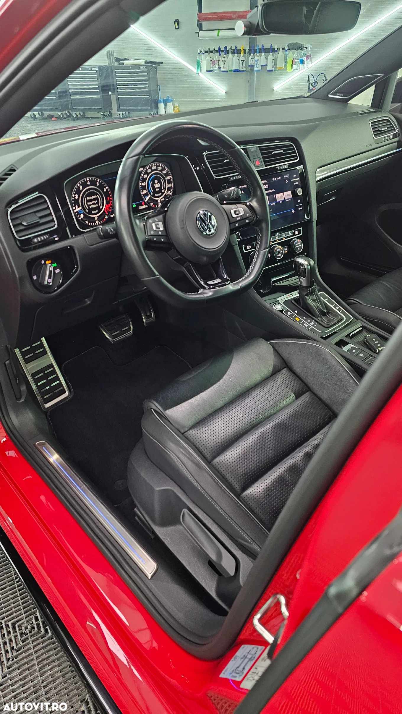 Volkswagen Golf 2.0 TSI DSG R - 17