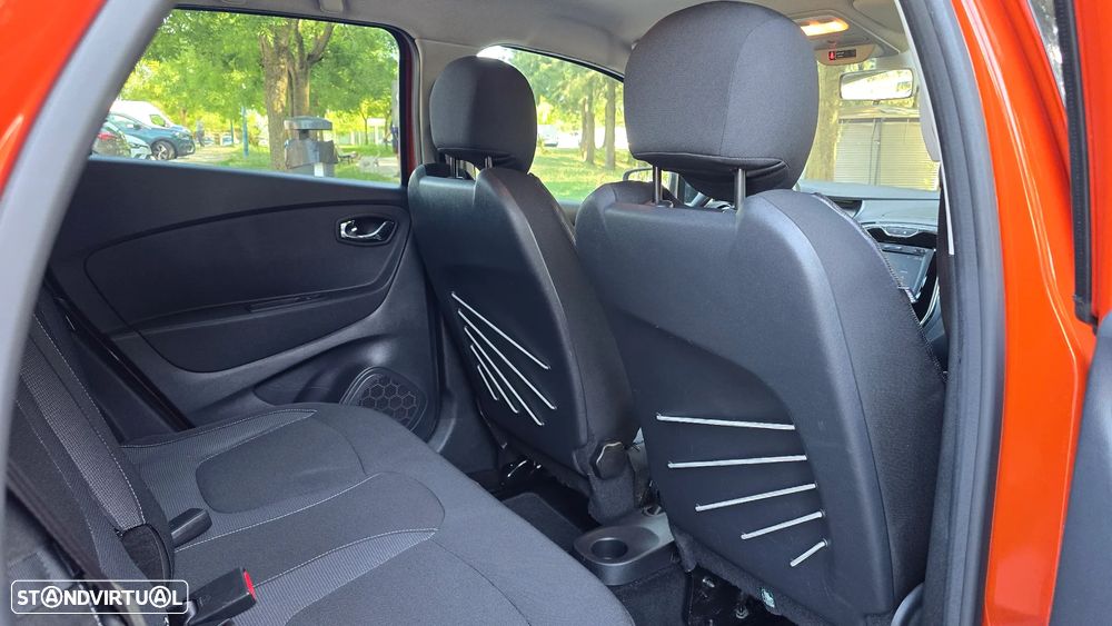 Renault Captur 1.5 dCi Initiale Paris EDC - 33