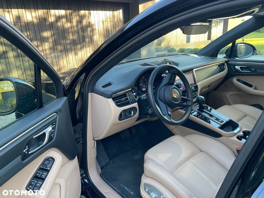 Porsche Macan Standard - 18