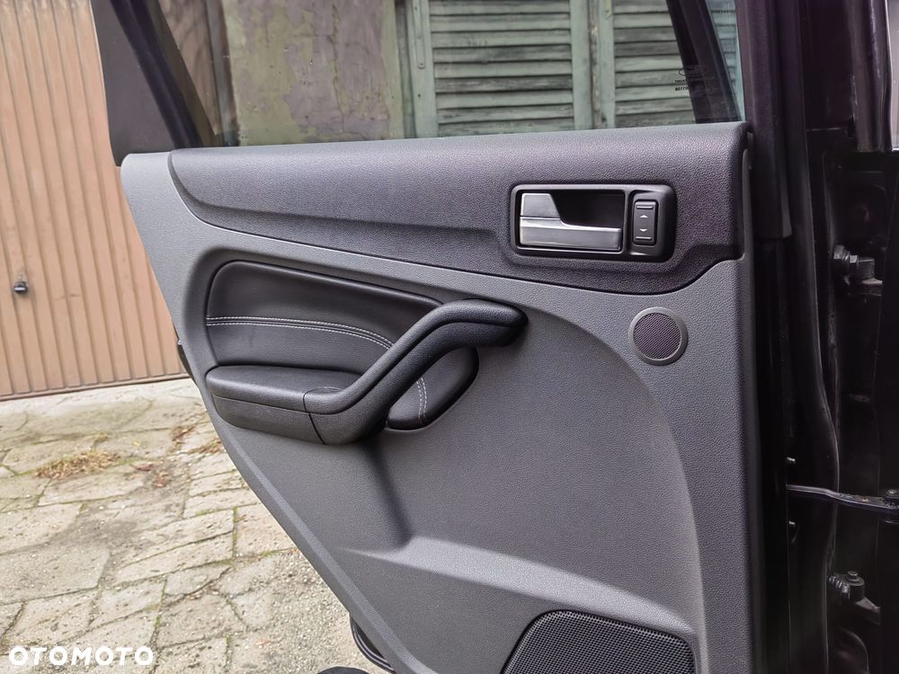 Ford Focus 1.8 Titanium - 19