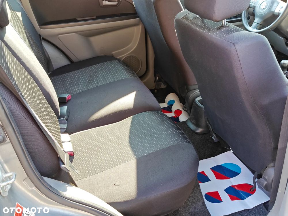 Suzuki SX4 1.9 DDiS DPF 4x2 Comfort - 17