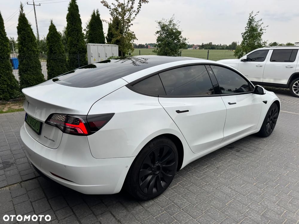 Tesla Model 3 - 10