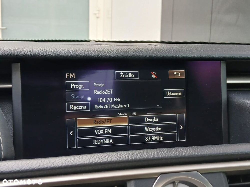 Lexus RC 200t / 300 F Sport - 18