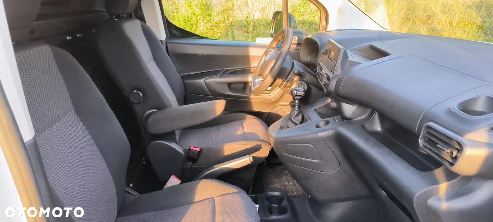 Toyota Proace City - 17