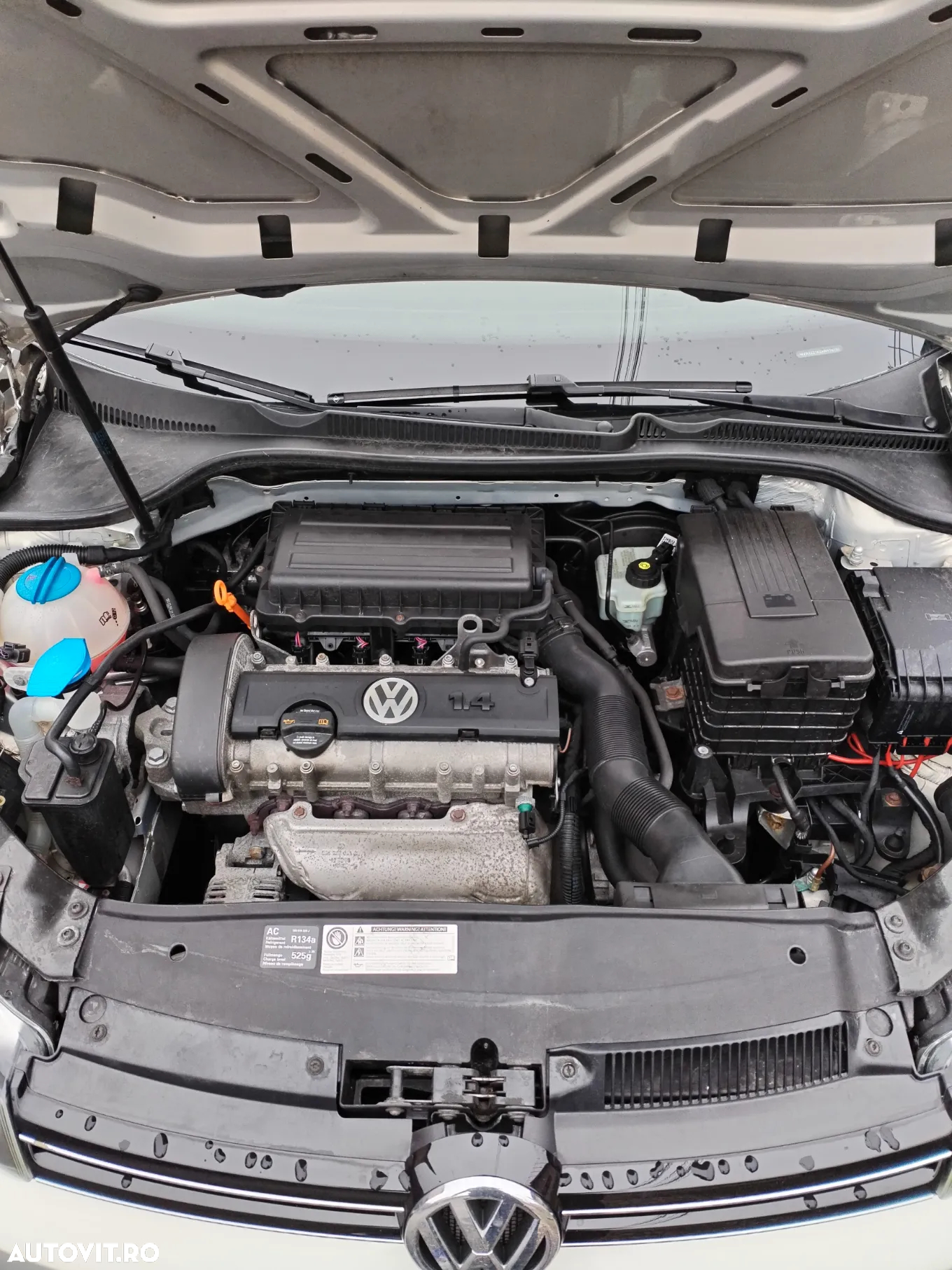 Volkswagen Golf - 6