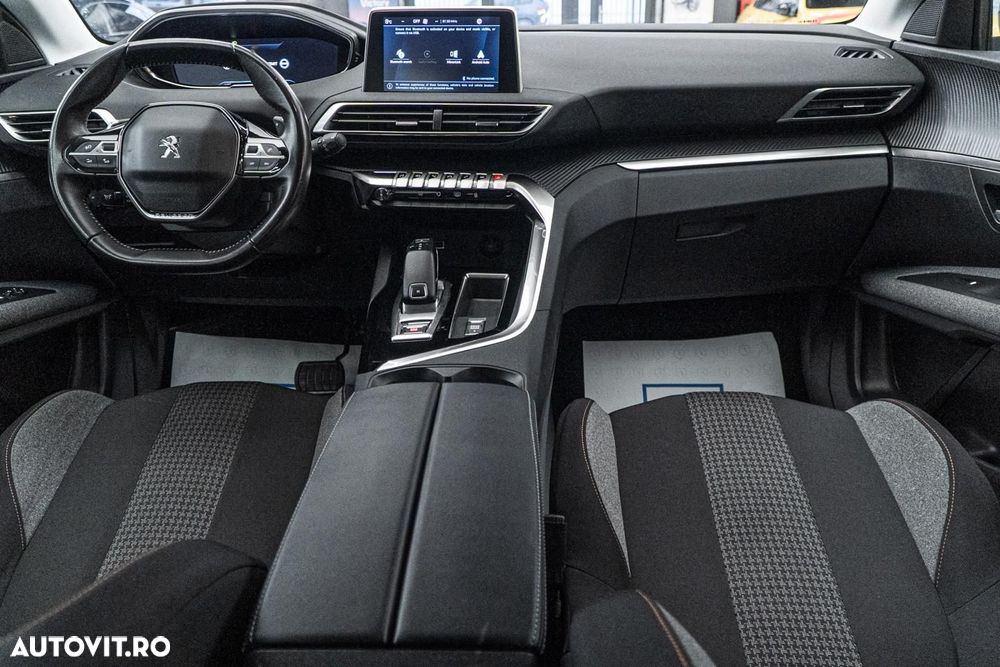 Peugeot 3008 1.2 PureTech 130 EAT8 Allure Pack - 27