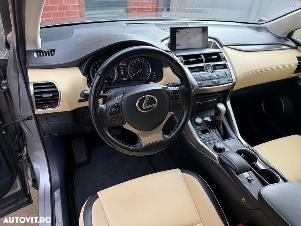 Lexus Seria NX ver-300h - 18