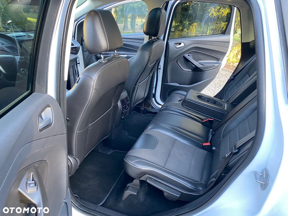 Ford Kuga 2.0 TDCi 2x4 Titanium - 14