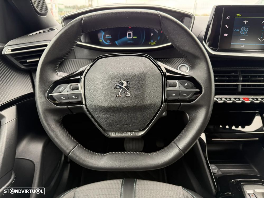 Peugeot e-2008 Allure - 22