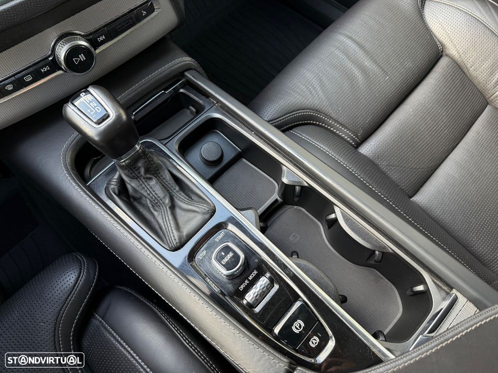 Volvo XC 90 2.0 D5 Inscription AWD - 31