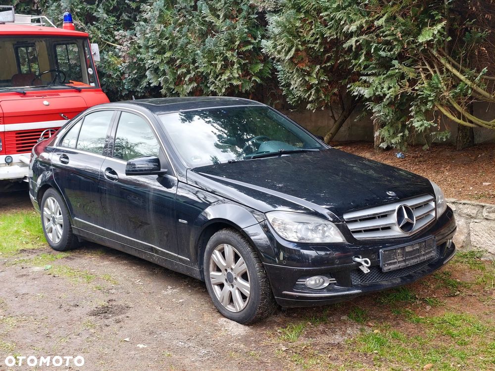 Mercedes-Benz Klasa C 250 CDI DPF (BlueEFFICIENCY) Avantgarde - 10