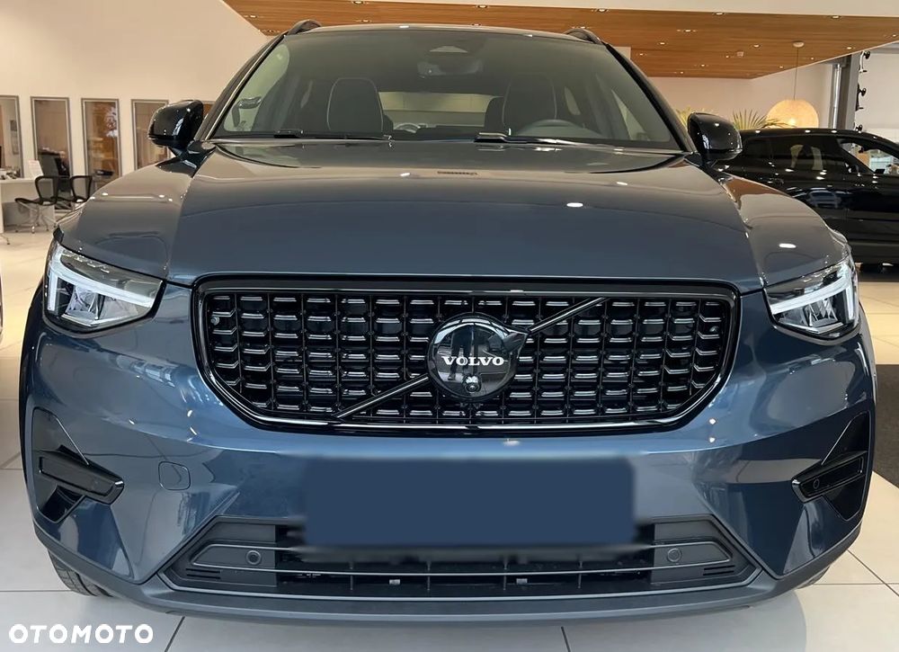 Volvo XC 40 B4 B DKG Ultra Black Edition - 6