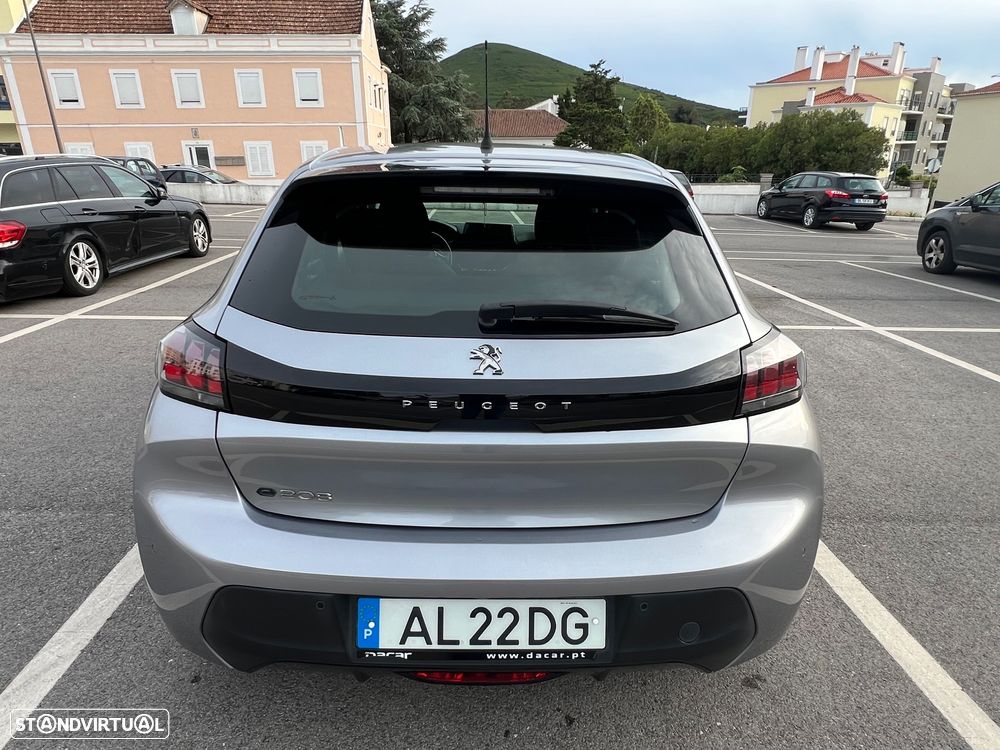 Peugeot e-208 Allure Pack - 13