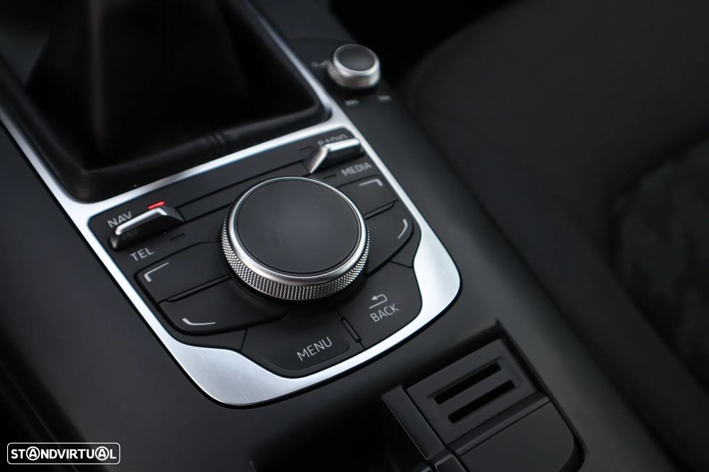 Audi A3 Sportback 1.6 TDI Advance - 15