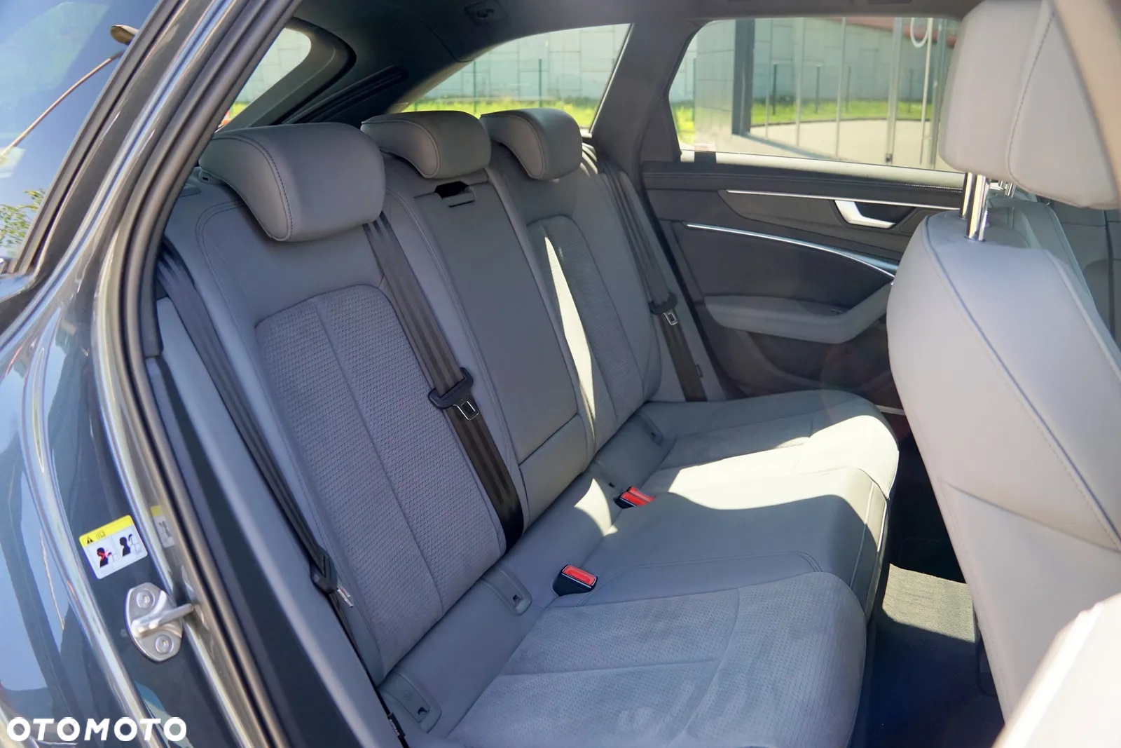 Audi A6 Avant 55 TFSI e quattro S tronic S line - 26