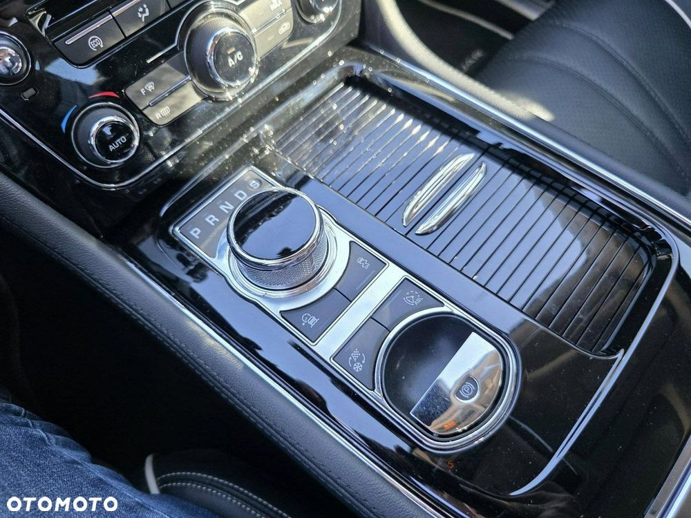 Jaguar XJ 3.0 T AWD Premium Luxury - 29