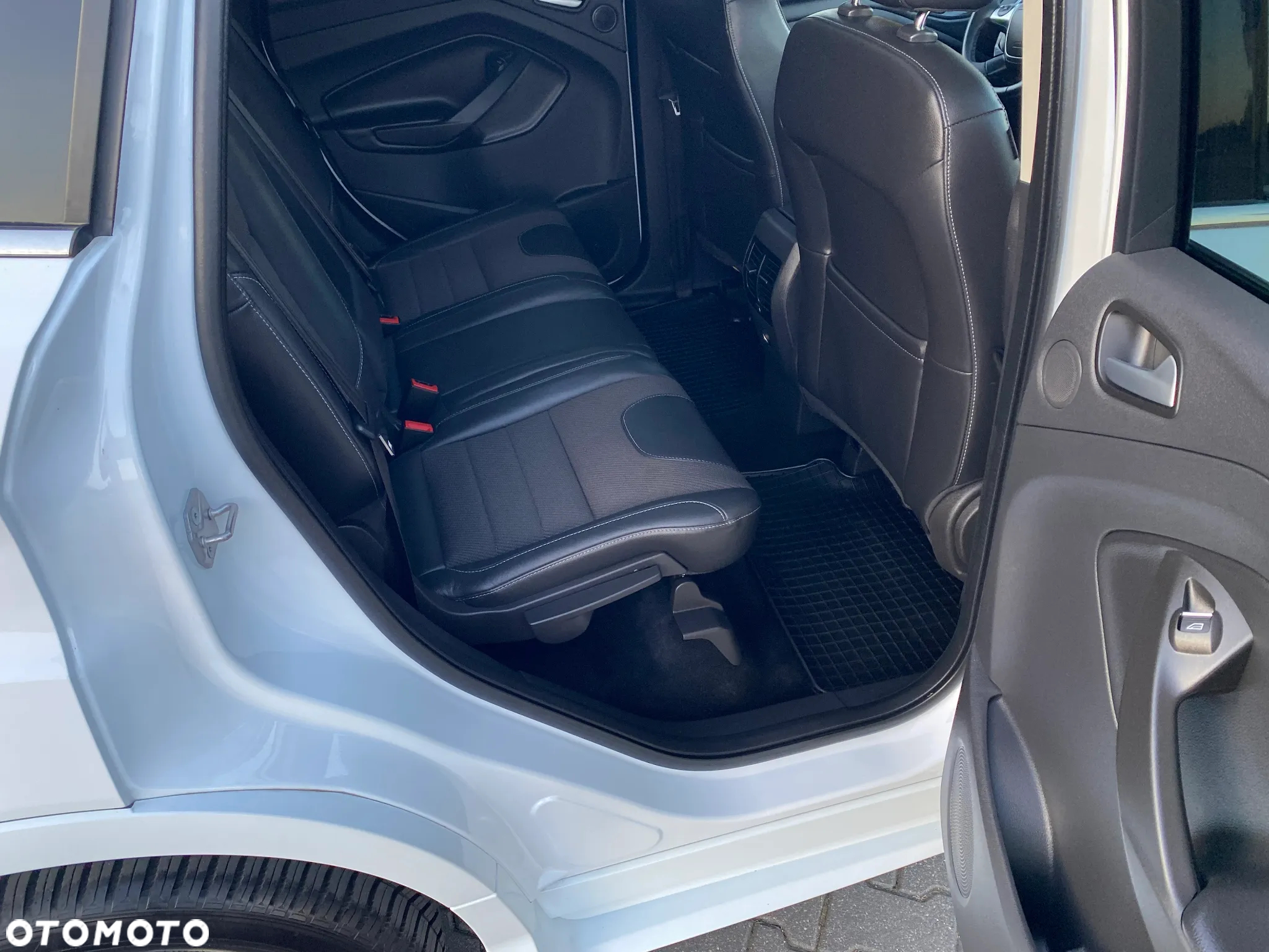 Ford Kuga 2.0 TDCi 4WD Titanium - 34