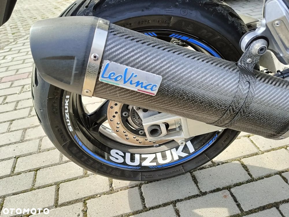 Suzuki GSX - 34