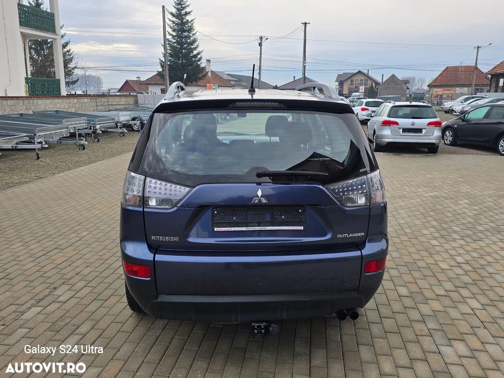 Mitsubishi Outlander 2.0 DI-D 4WD Intense - 14