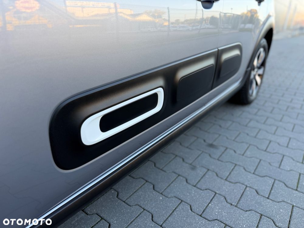 Citroën C3 1.2 PureTech Shine - 32