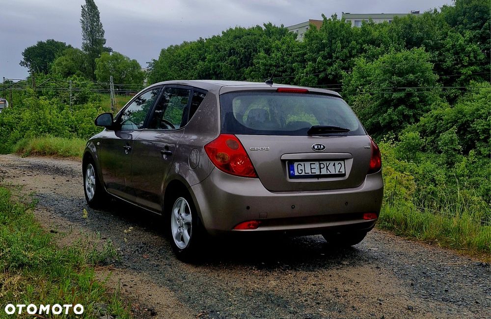 Kia Ceed - 5