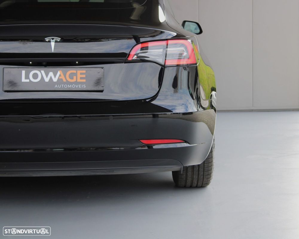Tesla Model 3 - 14