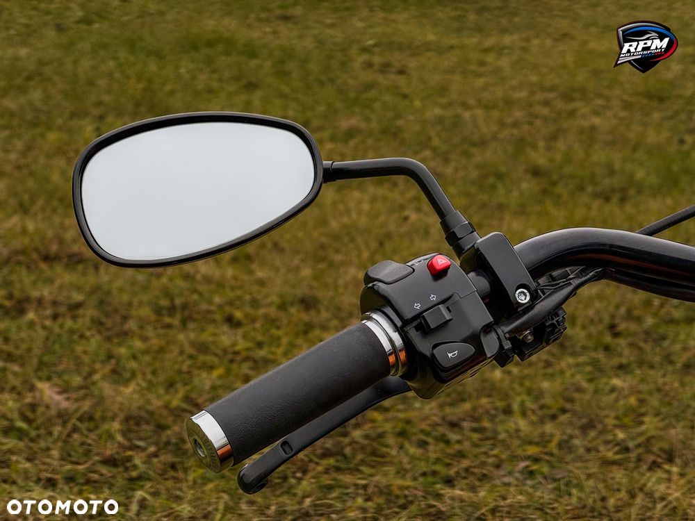 Suzuki Boulevard - 25