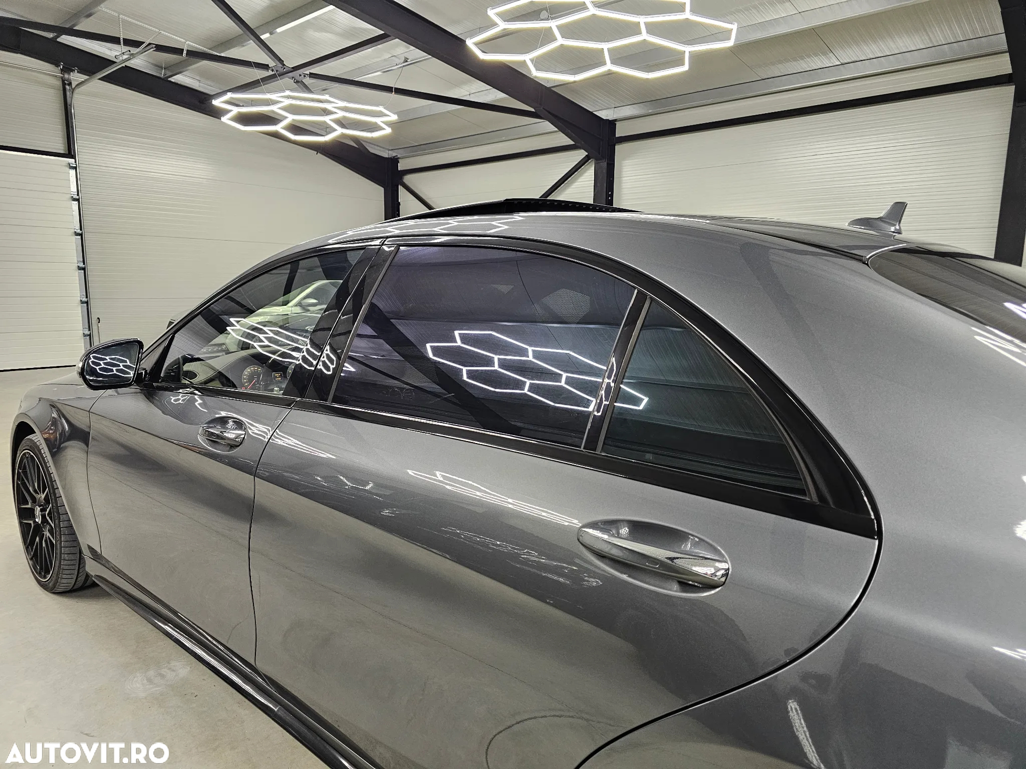 Mercedes-Benz S 560 L 4Matic 9G-TRONIC - 34