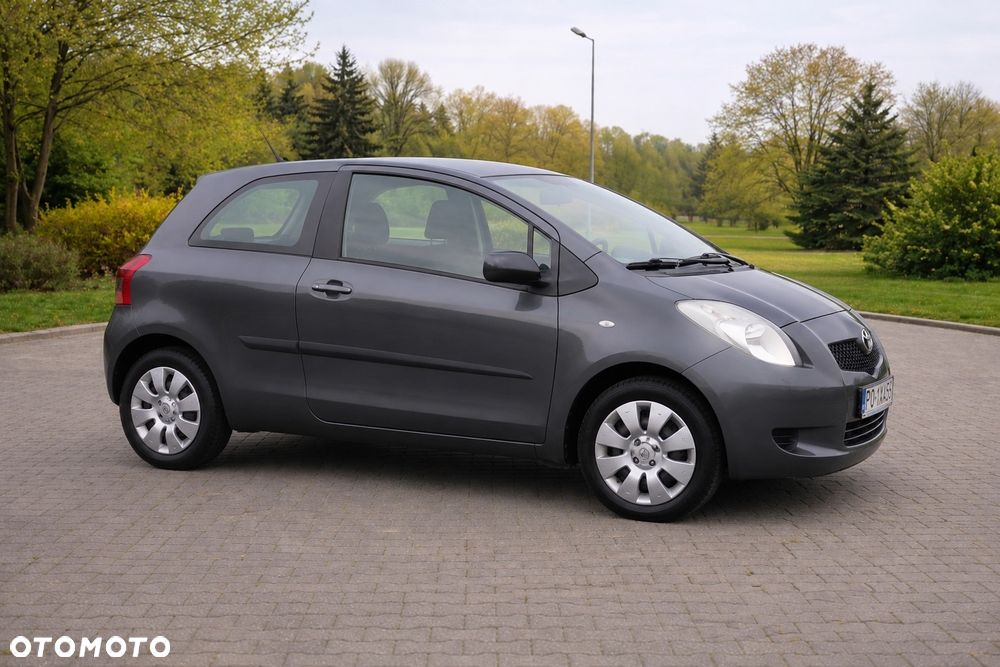 Toyota Yaris 1.3 Luna Premium - 12