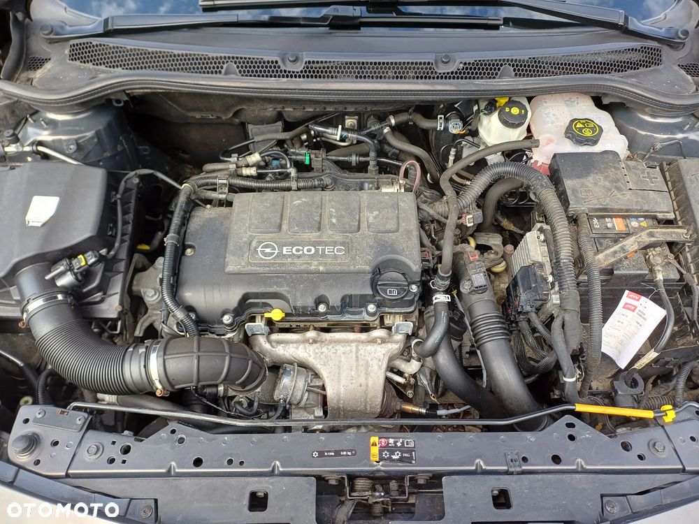 Opel Astra 1.4 Turbo 150 Jahre - 16