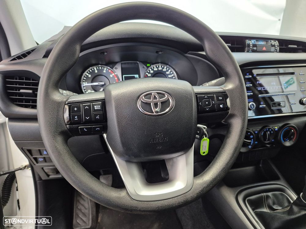 Toyota Hilux 2.4 D-4D 2WD CD - 15