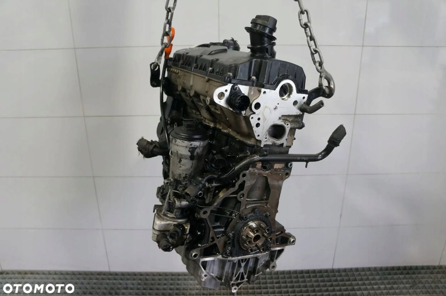 SILNIK BLOK SILNIKA  WTRYSKIWACZE VW TRANSPORTER T5 CARAVELLE 1.9 TDI AXB - 3