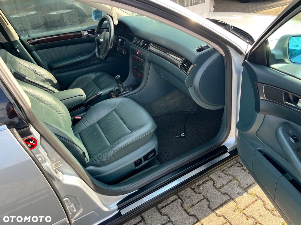 Audi A6 Limousine 2.8 - 16