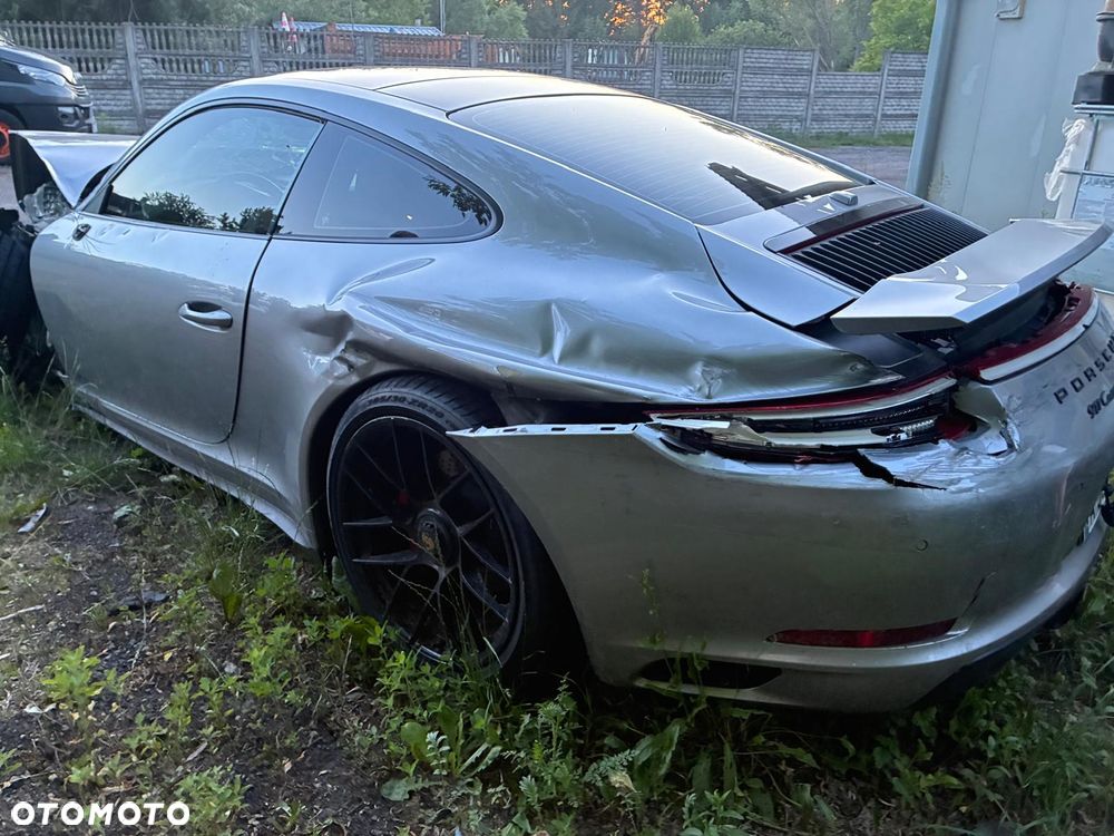 Porsche 911 Carrera GTS PDK - 7