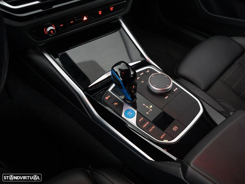 BMW i4 eDrive40 - 23