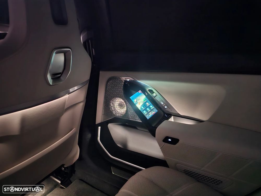 BMW 760 M760e xDrive - 20