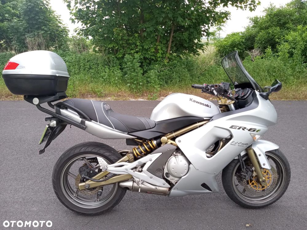 Kawasaki ER - 2