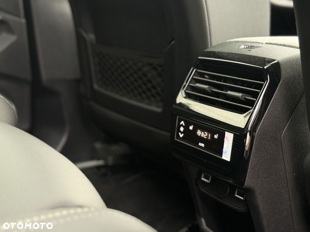 Peugeot 5008 - 12