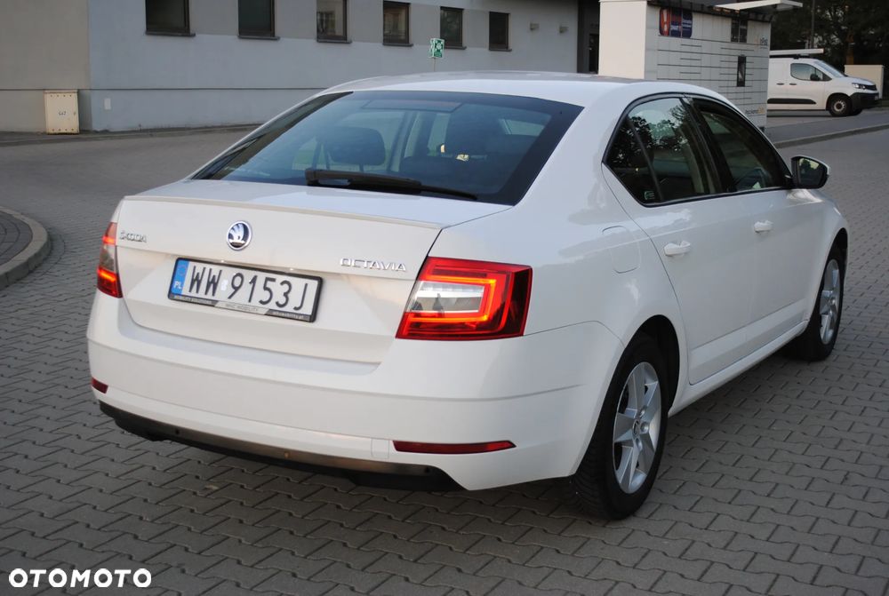 Skoda Octavia 1.5 TSI ACT Style DSG - 5