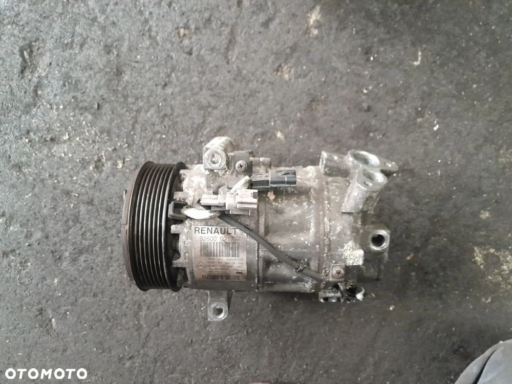 Kompresor/sprężarka klimatyzacji Renault Clio IV 4 1.2 tce 16V !! - 1