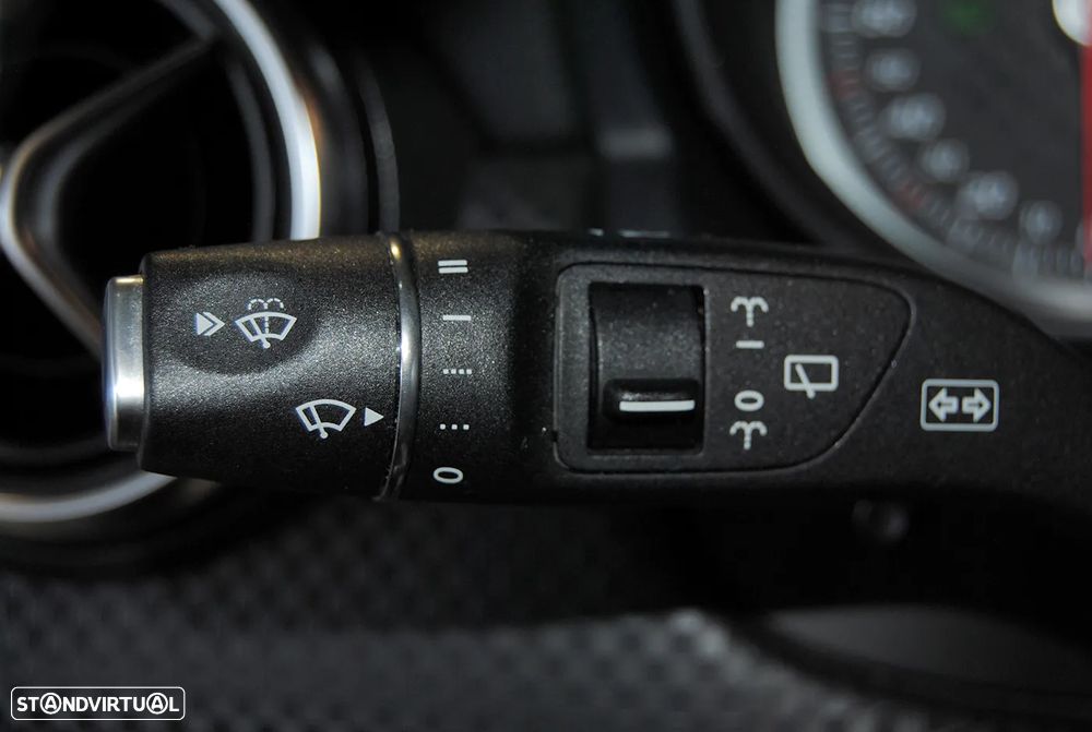 Mercedes-Benz A 180 d Urban Aut. - 31