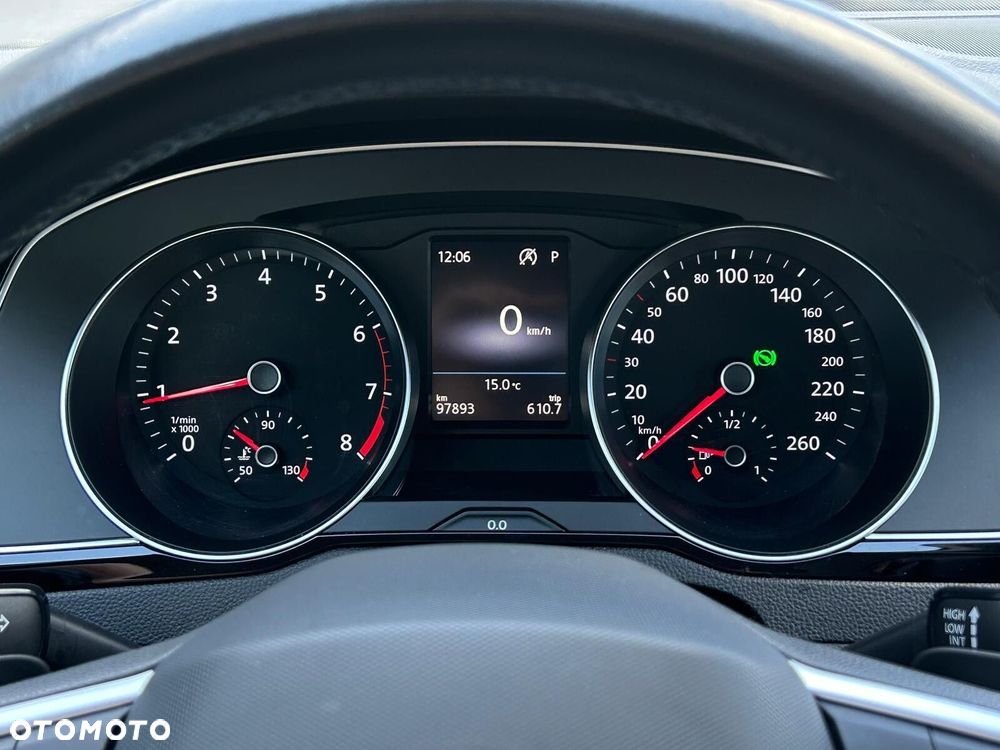 Volkswagen Passat 1.5 TSI EVO Business DSG - 24