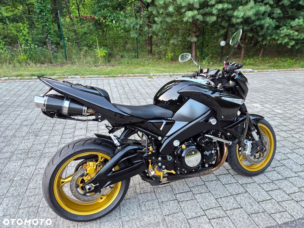 Suzuki GSX - 7