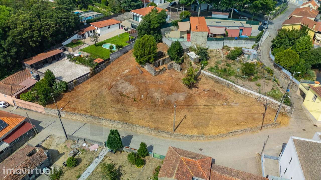 Terreno com 1.360 m2 - Castêlo da Maia - Maia - Grande imagem: 3/15