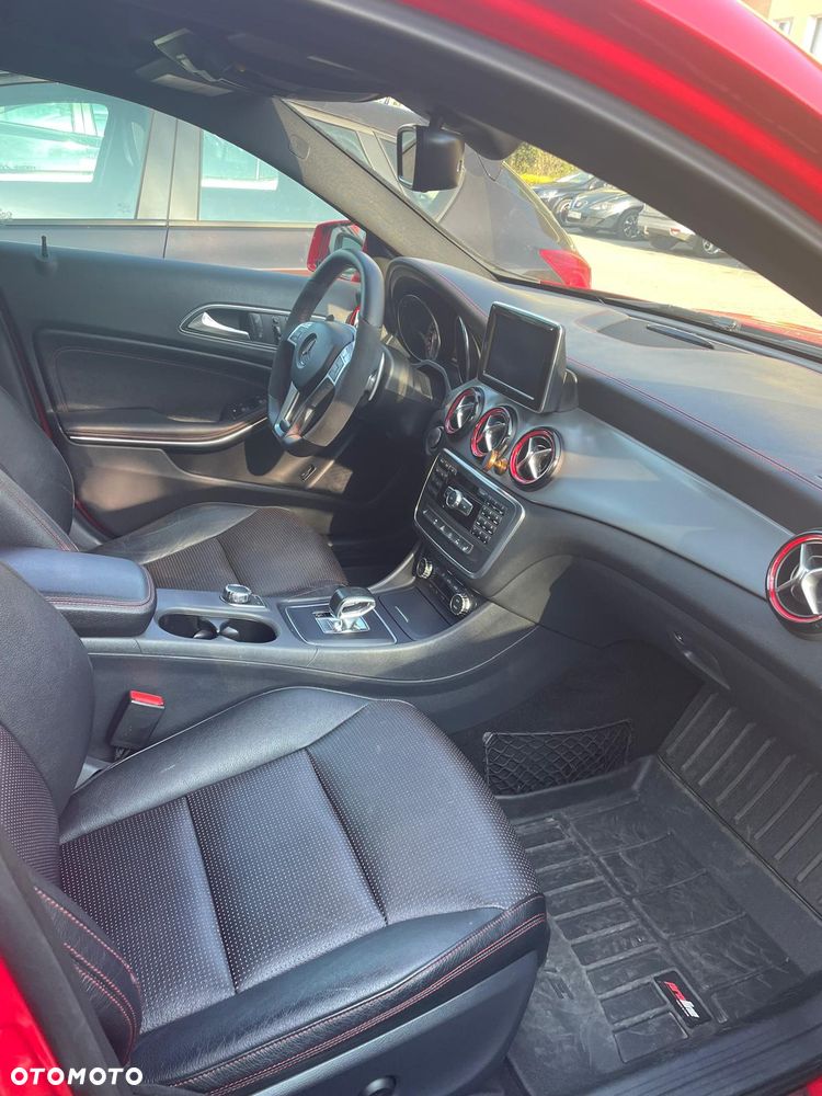 Mercedes-Benz GLA AMG 45 4Matic AMG Speedshift 7G-DCT - 9