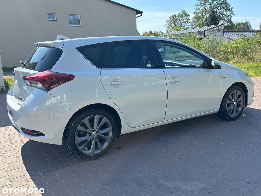 Toyota Auris 1.8 Executive - 5