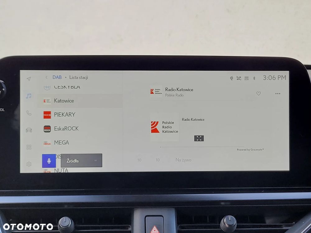 Lexus UX 300h F Sport Design - 22