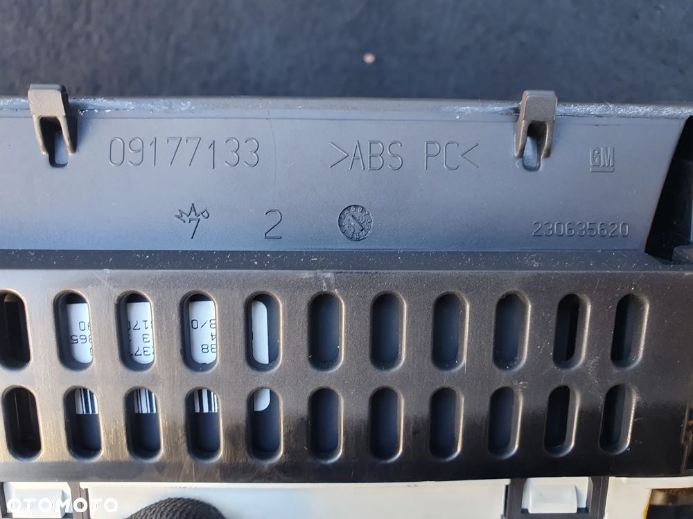 WYŚWIETLACZ ZEGAREK OPEL VECTRA C 09177133 - 7