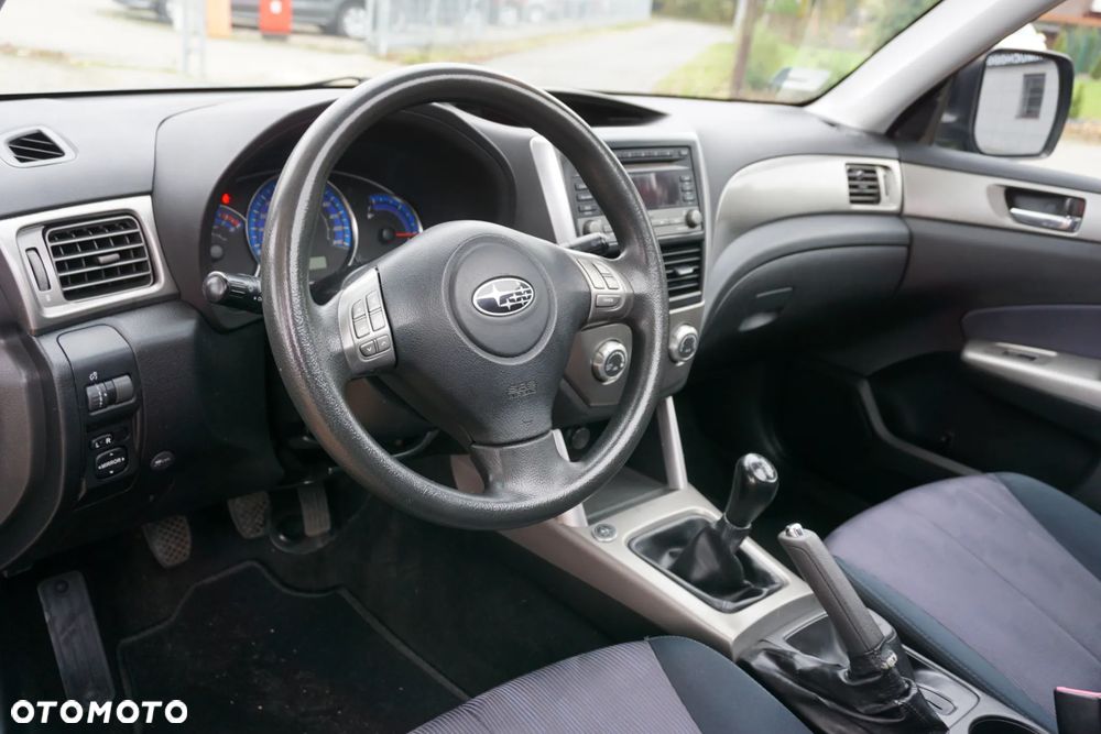 Subaru Forester 2.0 XA TRE - 9